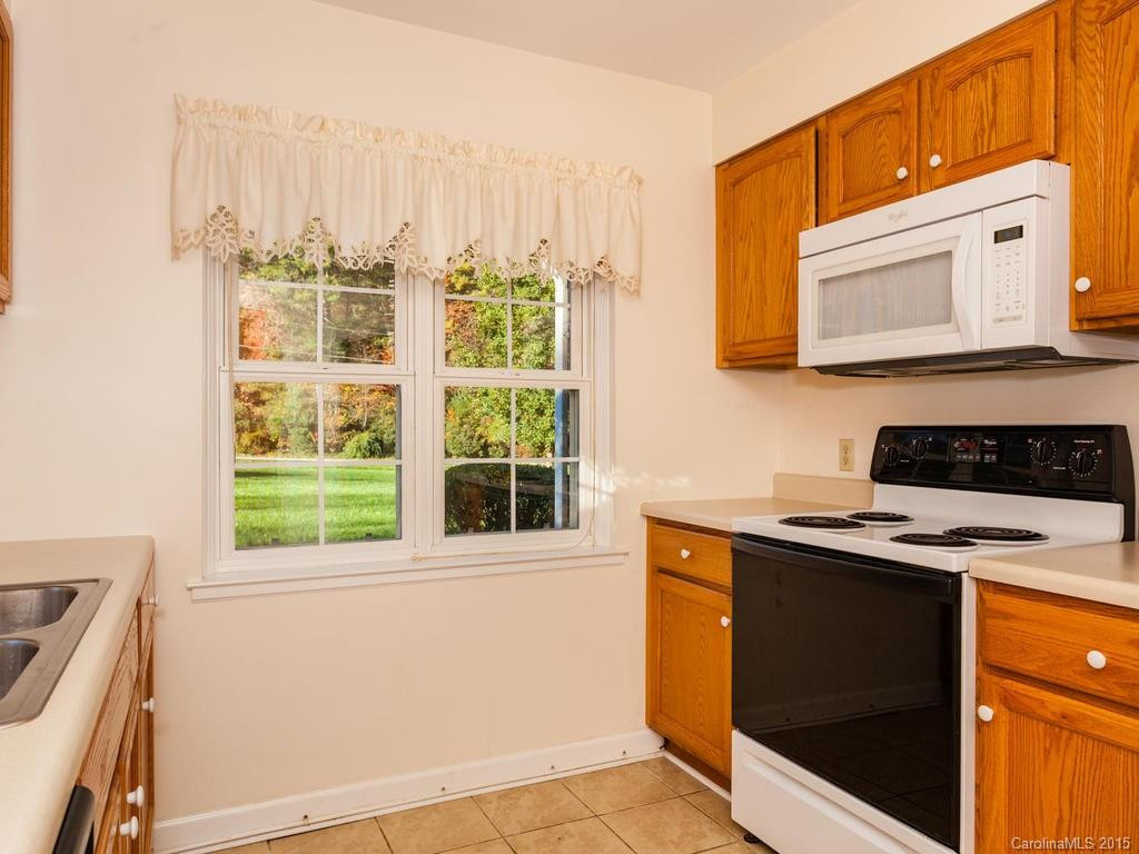 606 Erkwood Drive - Photo 9