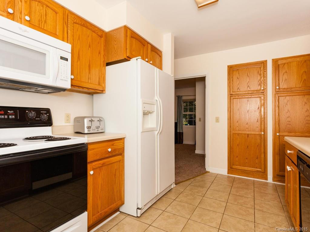 606 Erkwood Drive - Photo 10