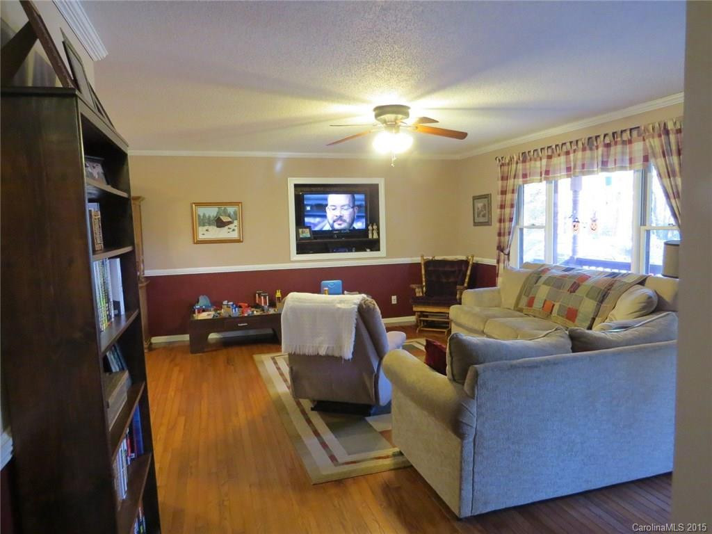 12 Maple Leaf Drive - Photo 11