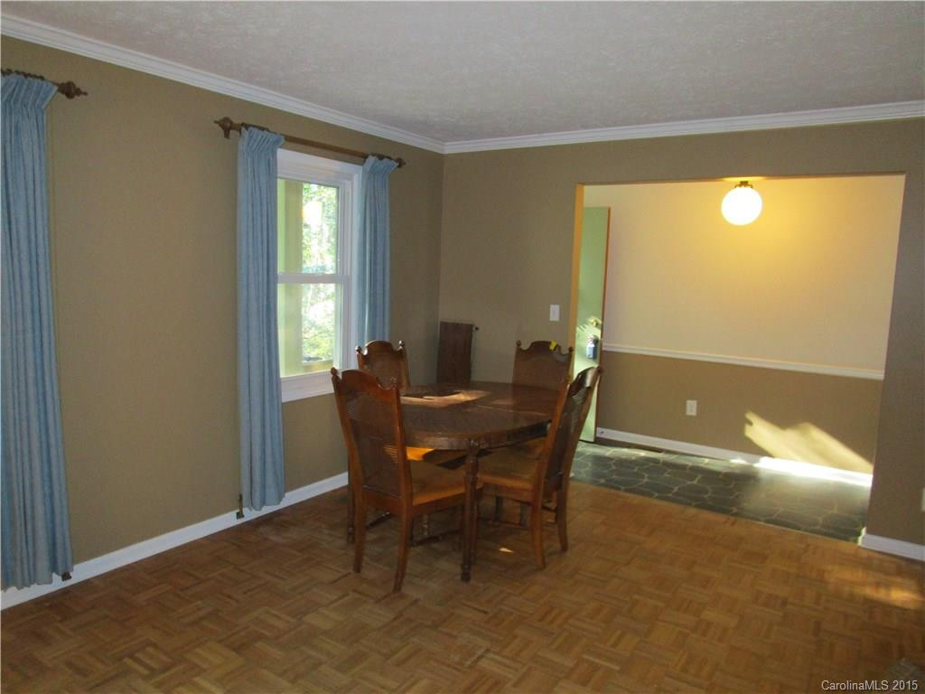 296 Rugby Road - Photo 2