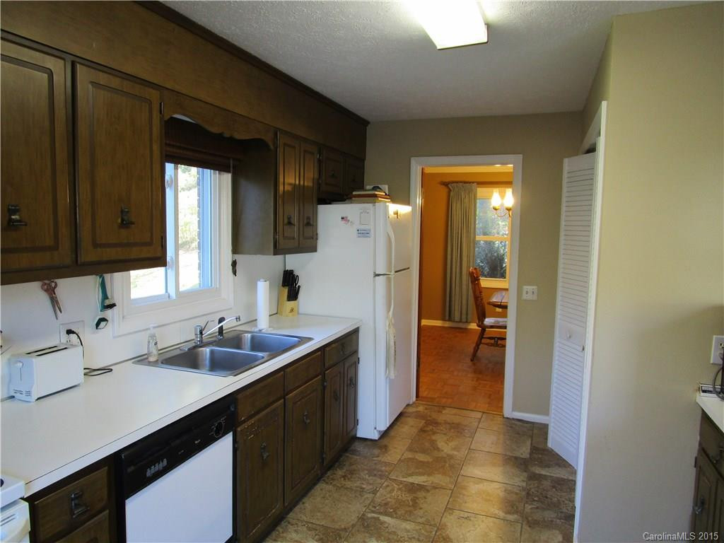 296 Rugby Road - Photo 7