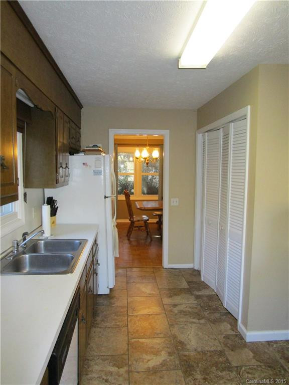 296 Rugby Road - Photo 8