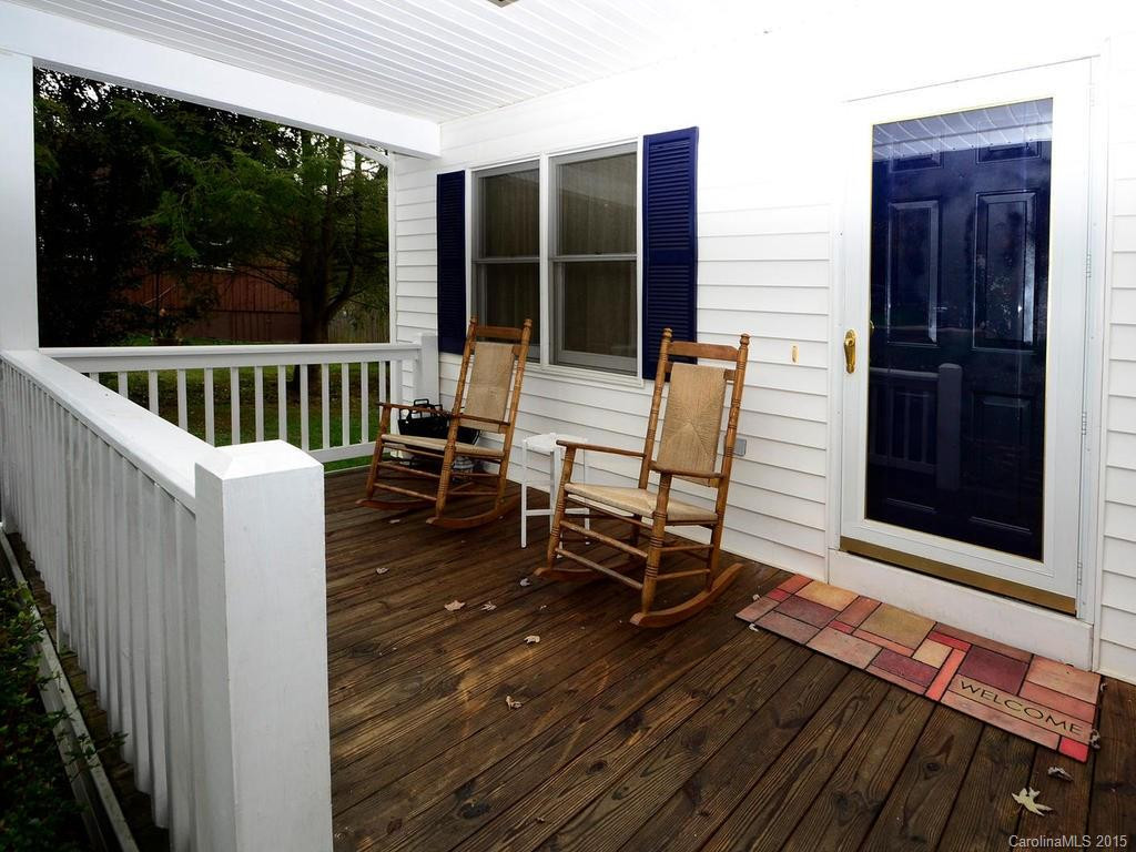 16 Ashwood Drive - Photo 4