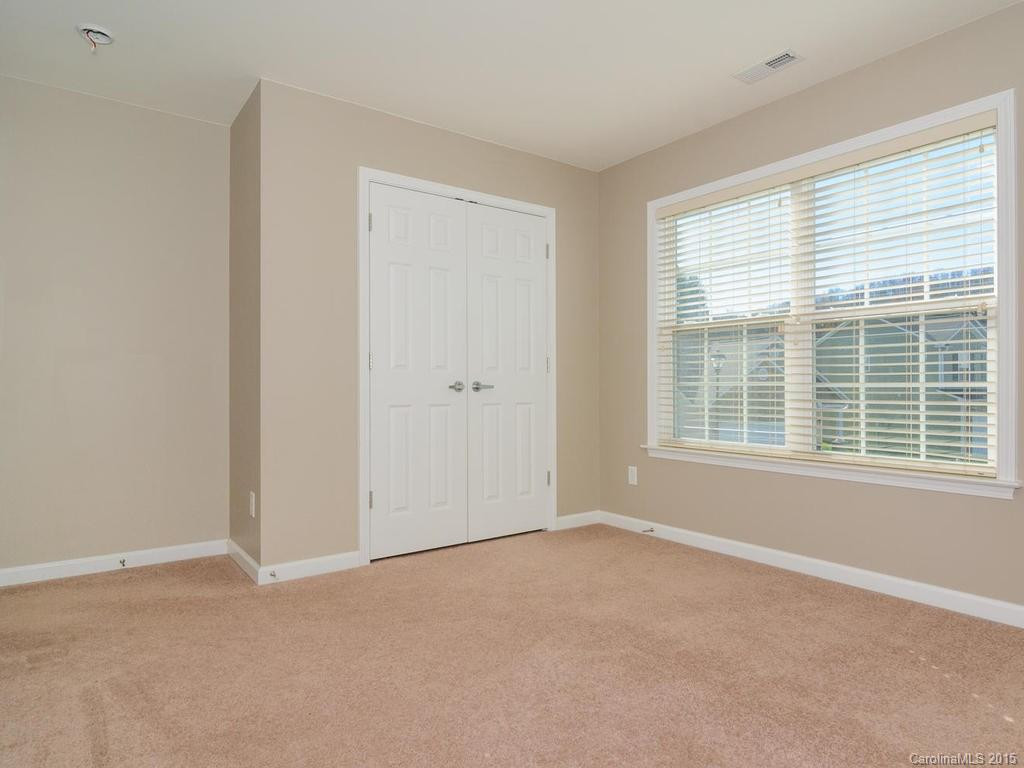 10 Maxim Court - Photo 12