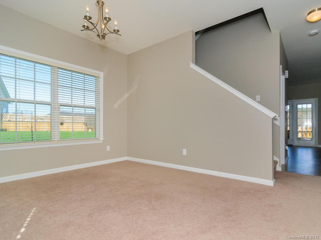 10 Maxim Court - Photo 13