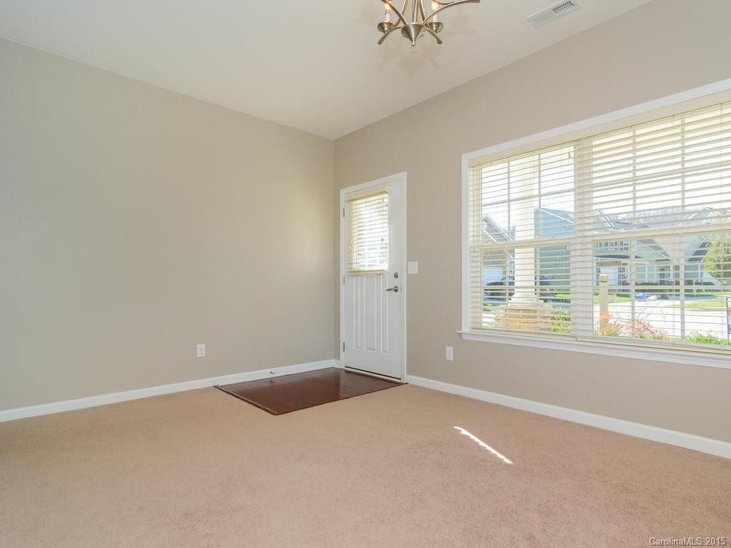 10 Maxim Court - Photo 14