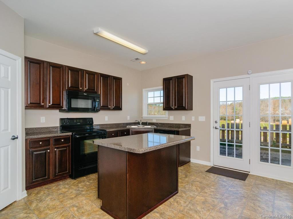 10 Maxim Court - Photo 16