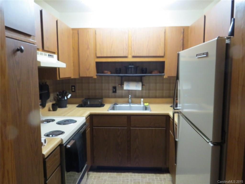 521 Courtwood Lane #8 - Photo 6