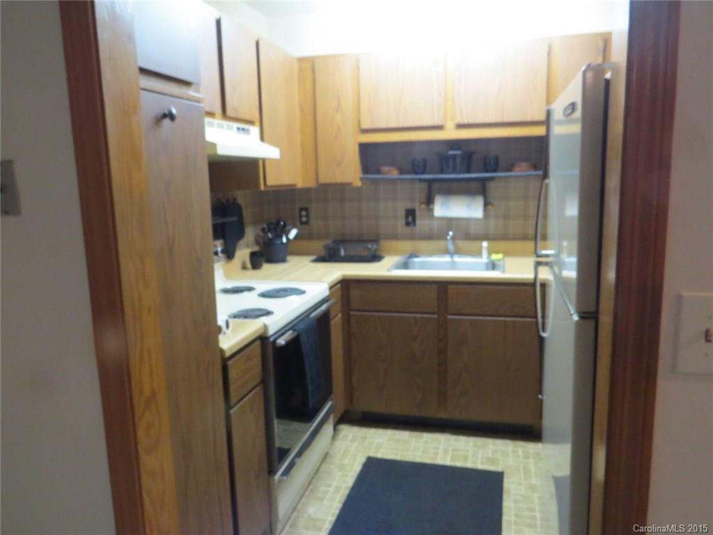 521 Courtwood Lane #8 - Photo 7