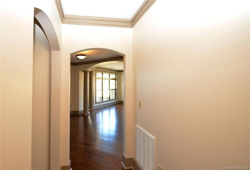 5 Farleigh Street #204 - Photo 4