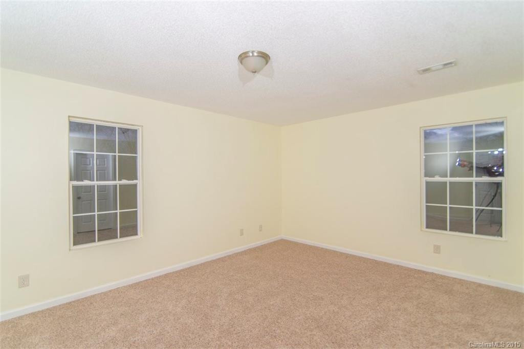 25 Heslar Way - Photo 8