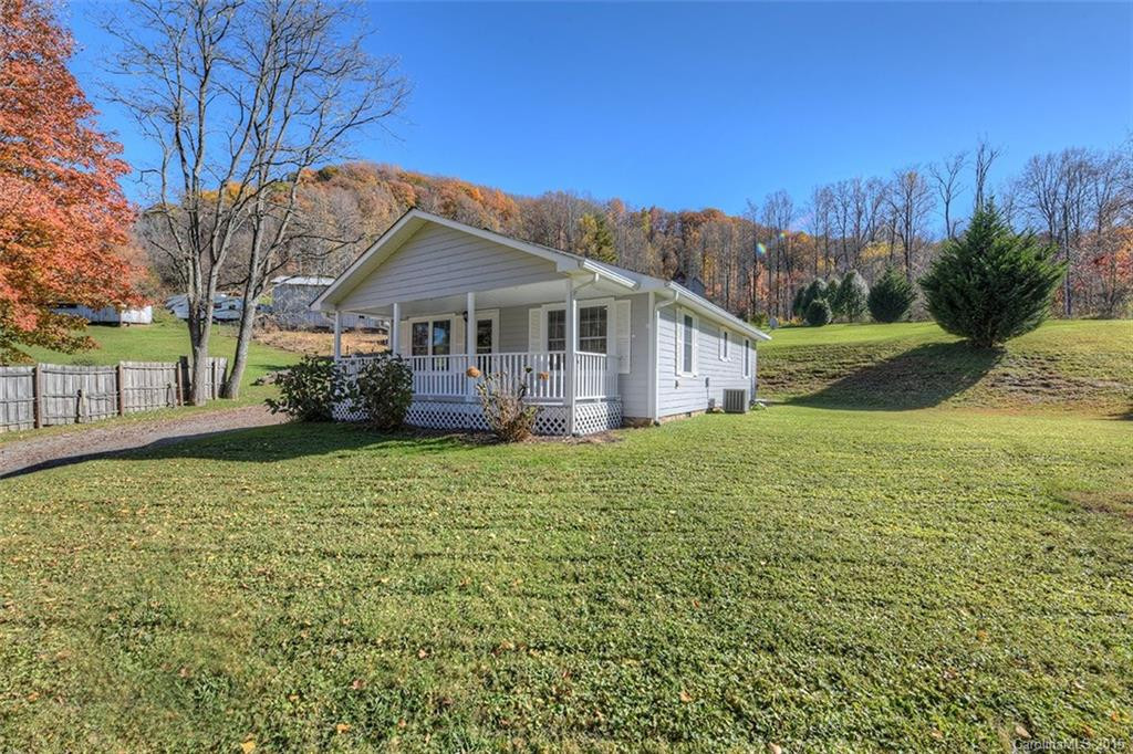 2075 Hyatt Creek Road