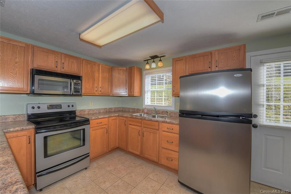 2075 Hyatt Creek Road - Photo 12