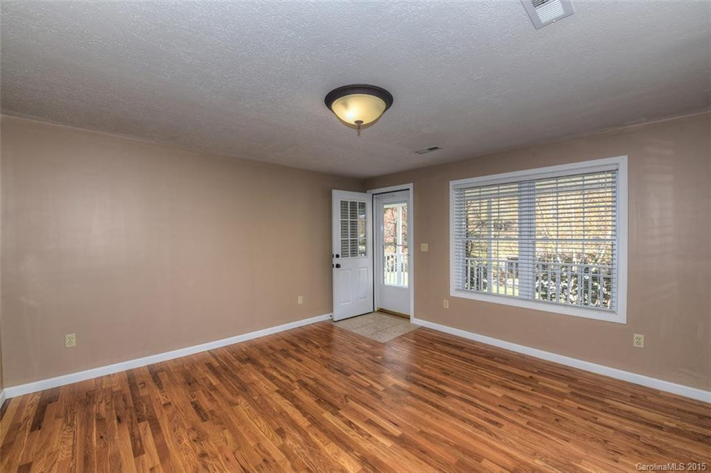 2075 Hyatt Creek Road - Photo 15
