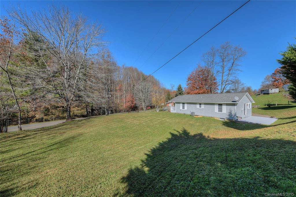 2075 Hyatt Creek Road - Photo 3