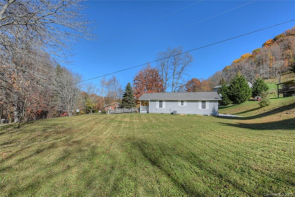 2075 Hyatt Creek Road - Photo 4