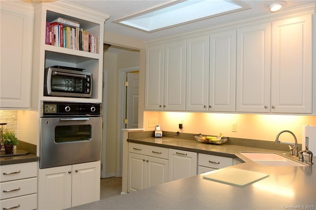 16 Wenlock Way - Photo 6
