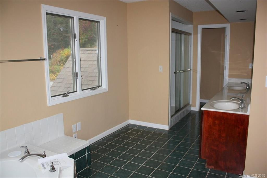 38 Foxridge Drive #31 - Photo 14