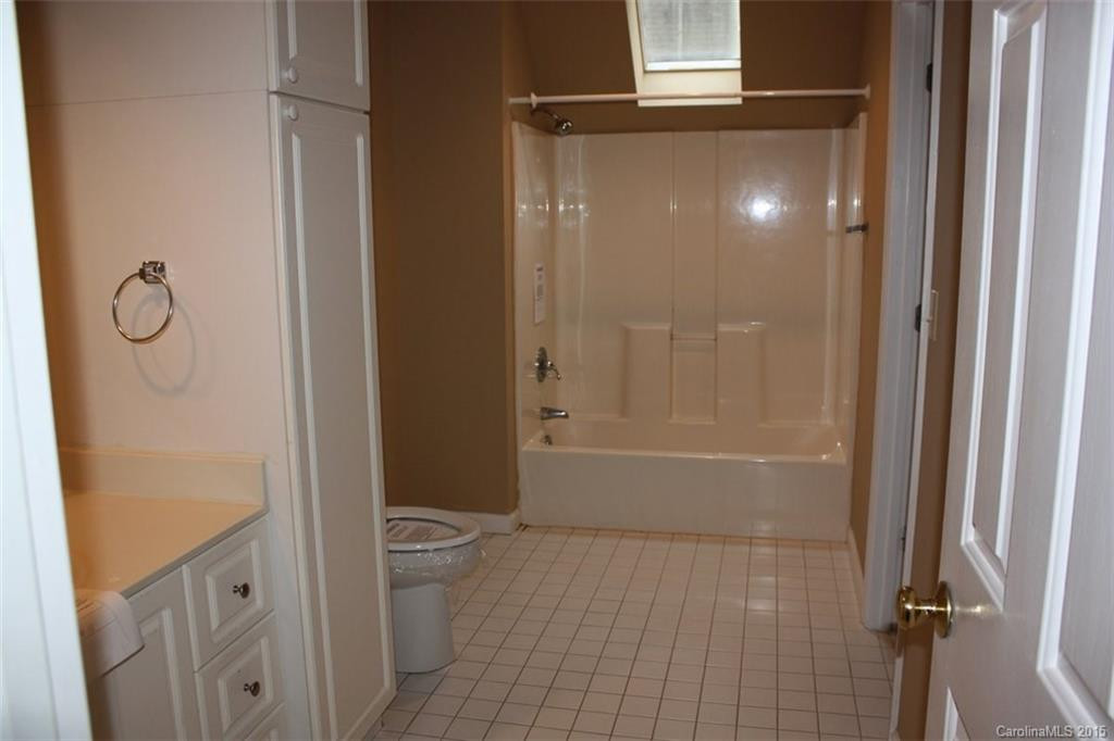 38 Foxridge Drive #31 - Photo 18