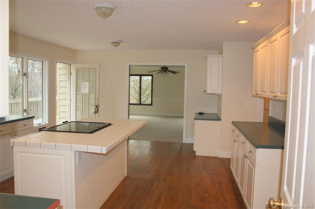 38 Foxridge Drive #31 - Photo 4