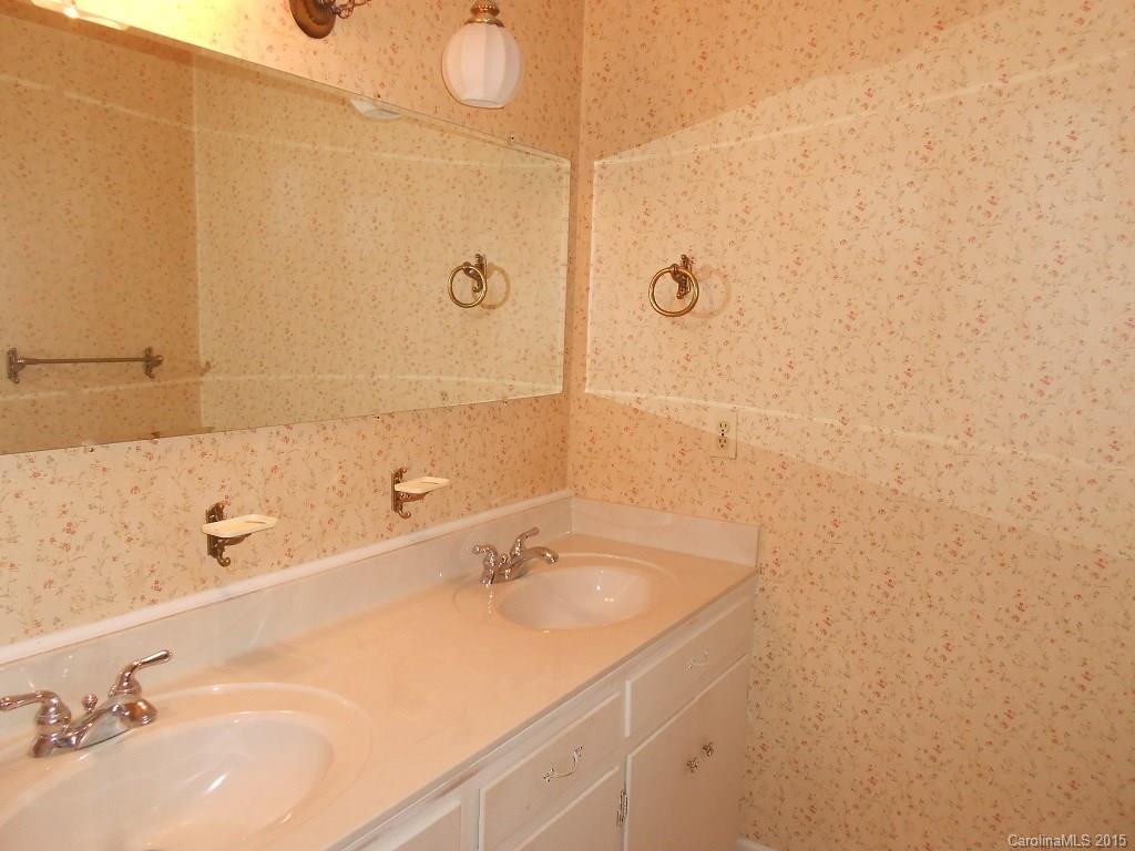 237 Rolling Green Drive - Photo 11