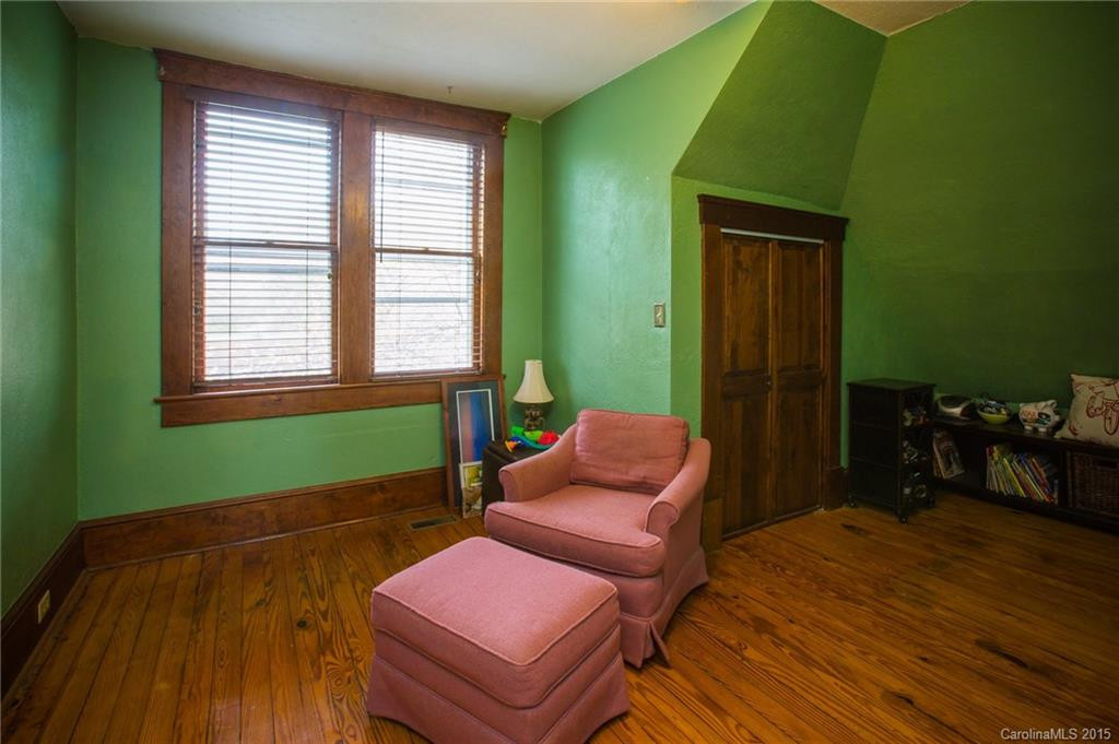 340 Maple Street - Photo 10