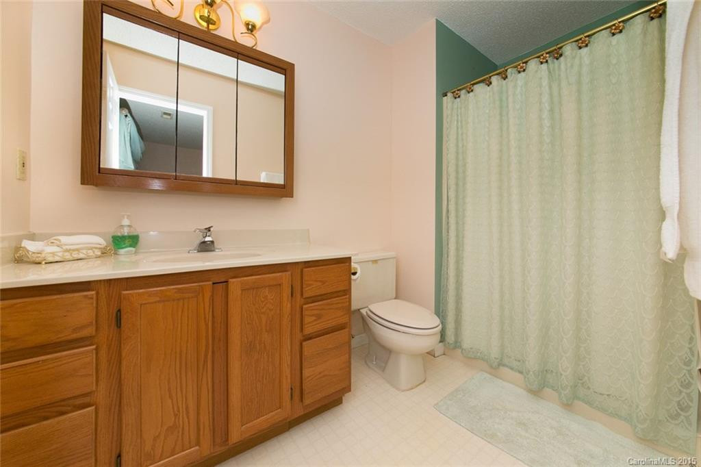 581 Woodfield Lane #Unit 09 - Photo 11