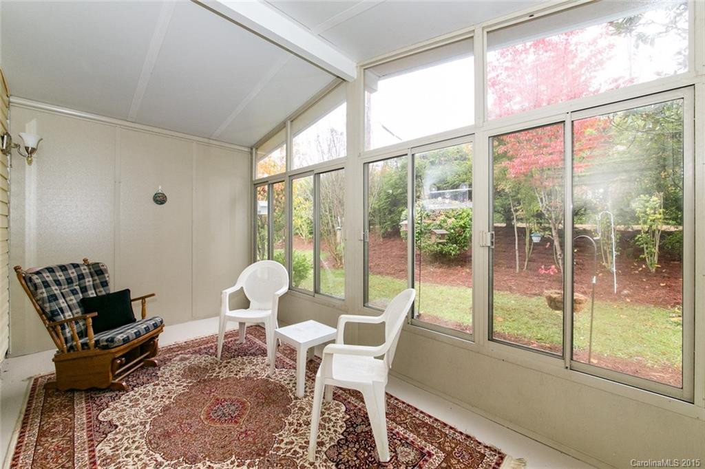 581 Woodfield Lane #Unit 09 - Photo 6