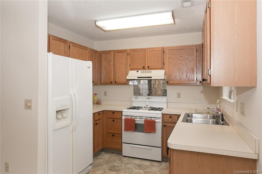 581 Woodfield Lane #Unit 09 - Photo 7