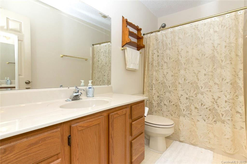 581 Woodfield Lane #Unit 09 - Photo 9