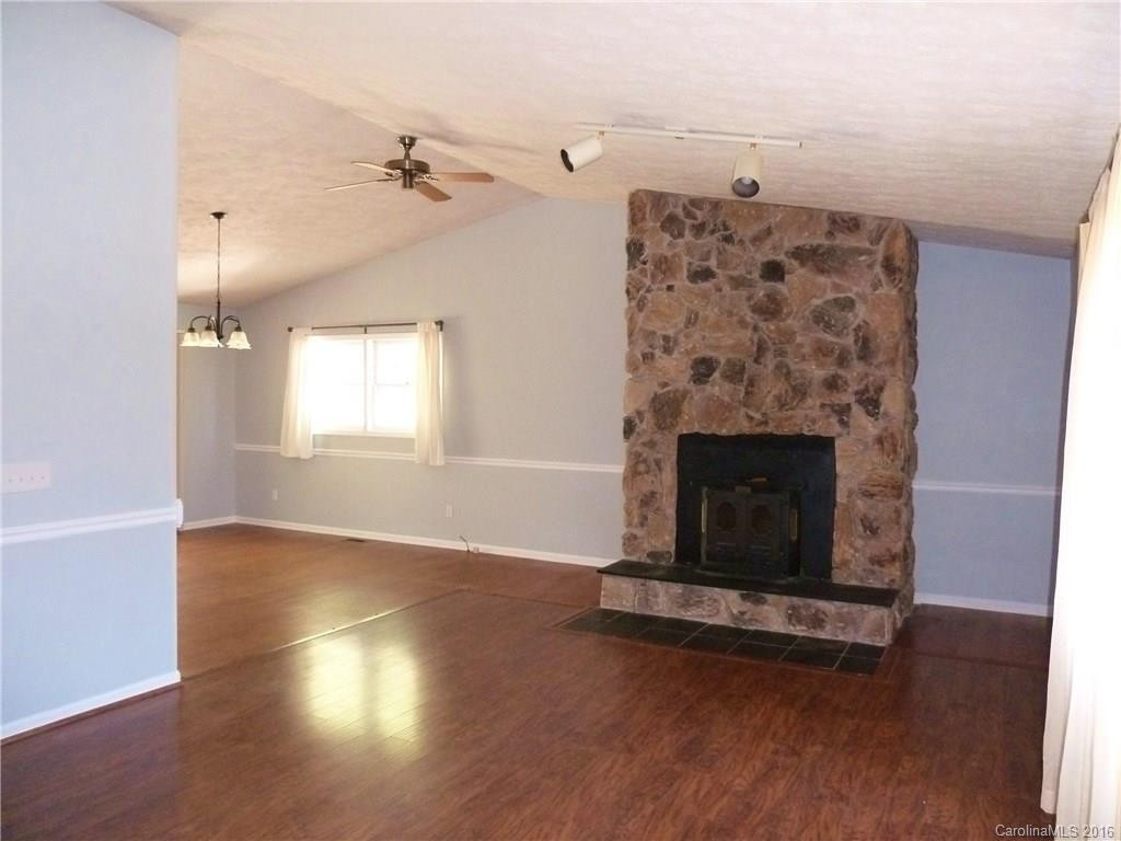 238 Stonebrook Drive - Photo 2