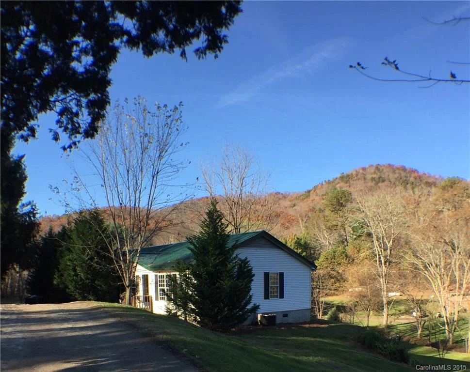 38 Hudson Hollow