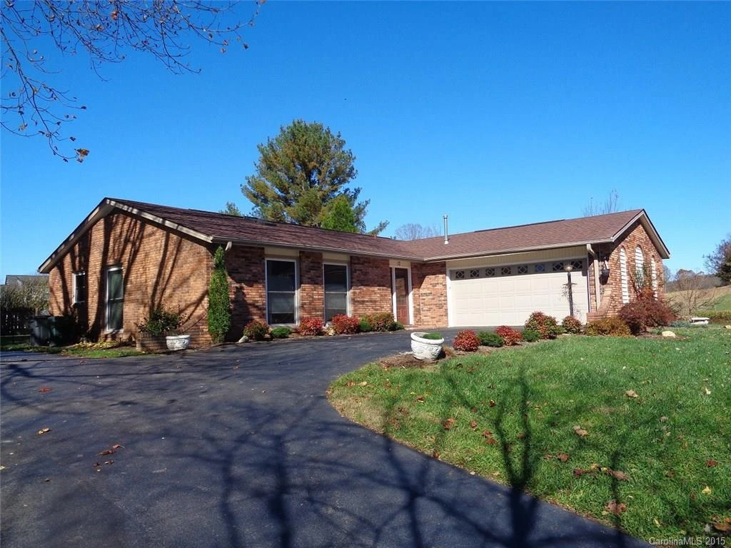 17 Hillside Drive