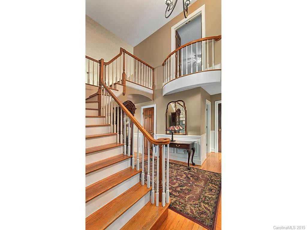 514 Sondley Drive - Photo 3