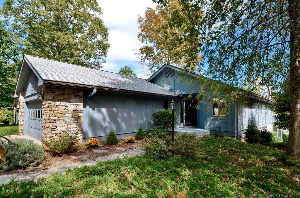 2090 Golfside Lane #10