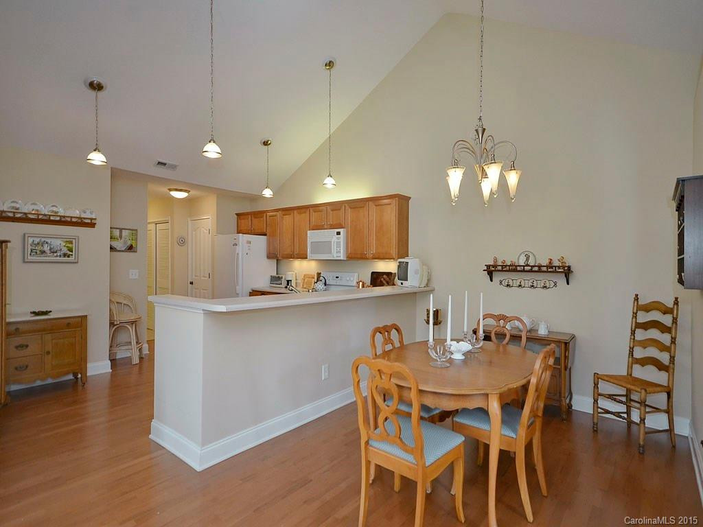 18 Mountain Meadow Circle #- - Photo 6