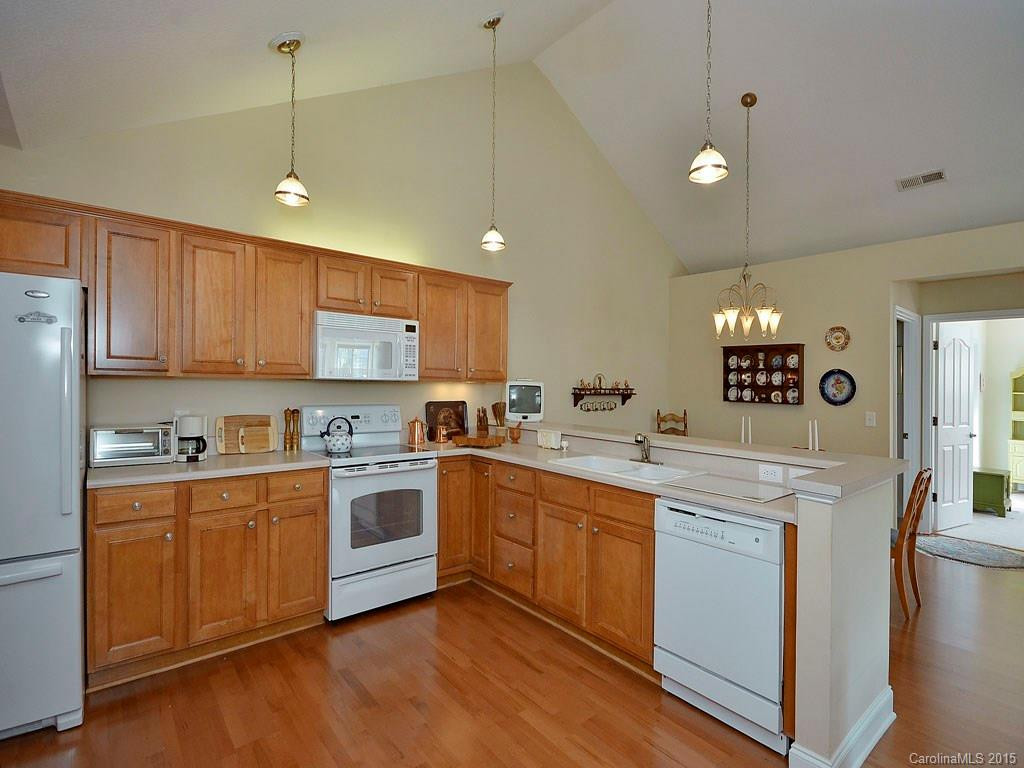 18 Mountain Meadow Circle #- - Photo 8