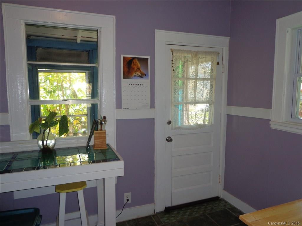 176 Grove Street - Photo 10