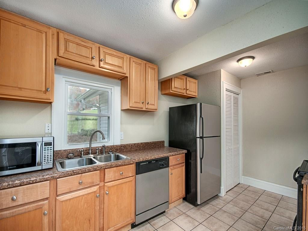 96 Curtis Creek Road - Photo 5