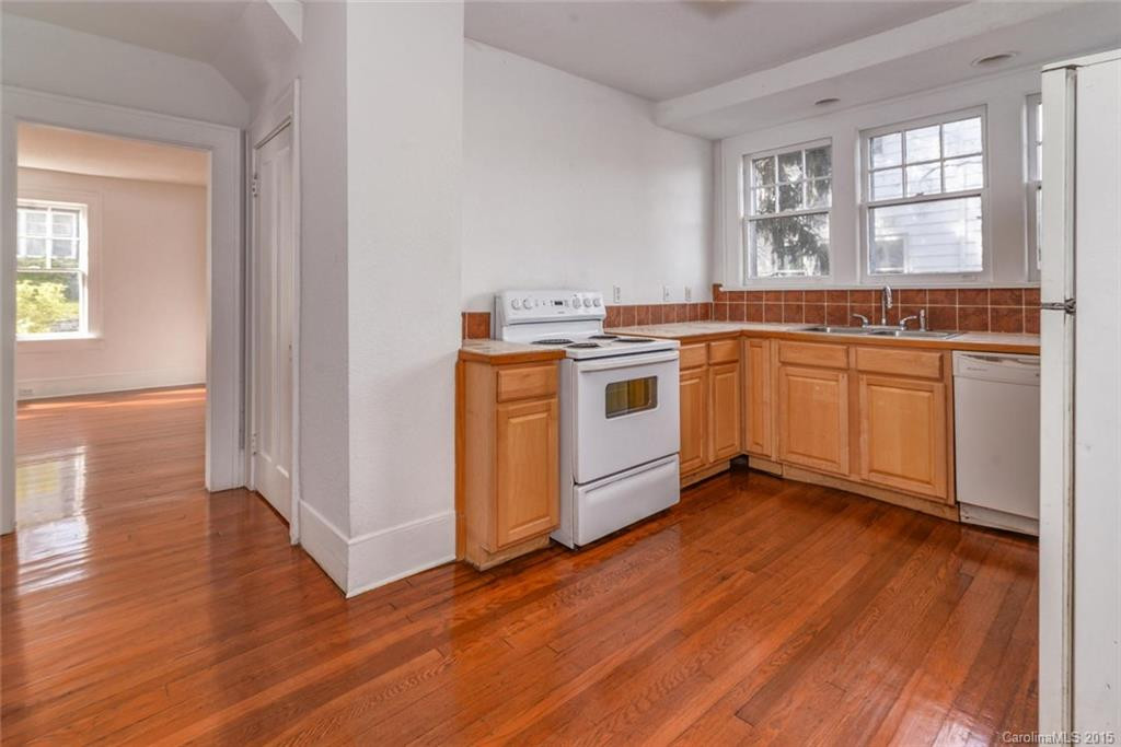77 Montview Drive - Photo 5