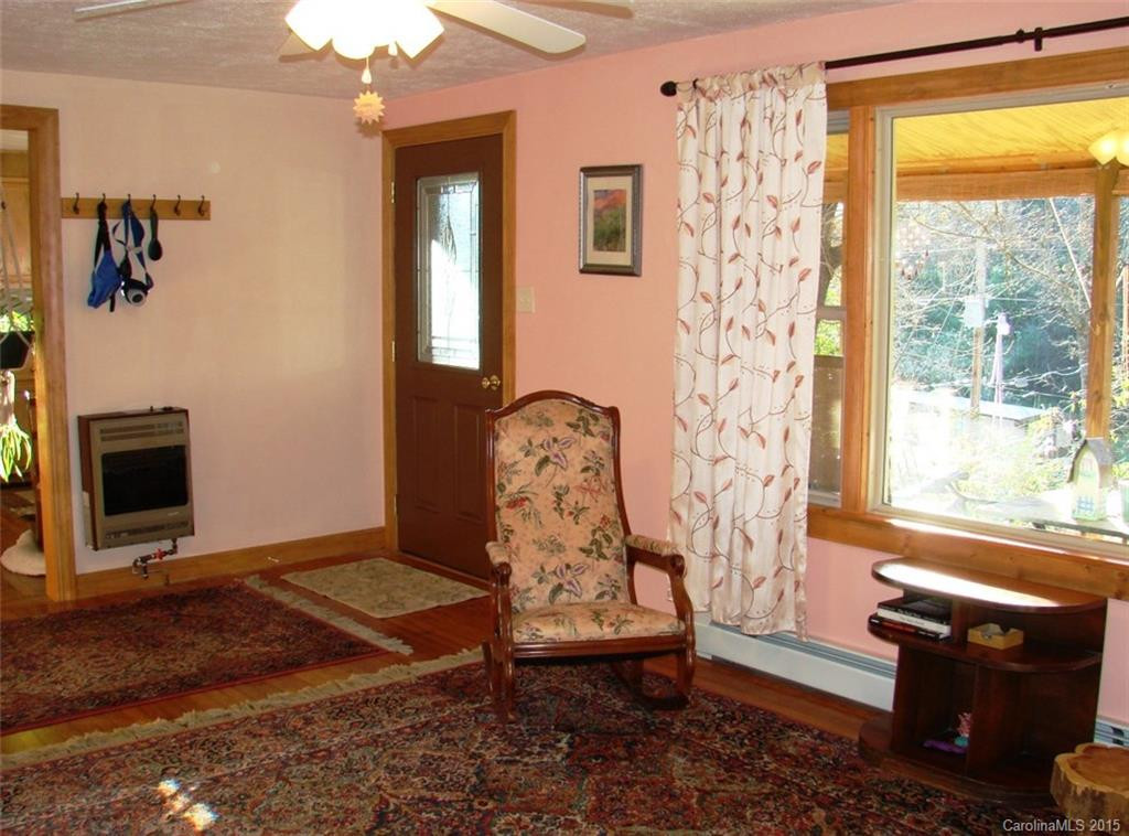 224 Valley Street - Photo 12