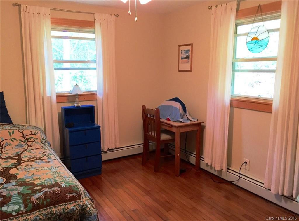 224 Valley Street - Photo 18