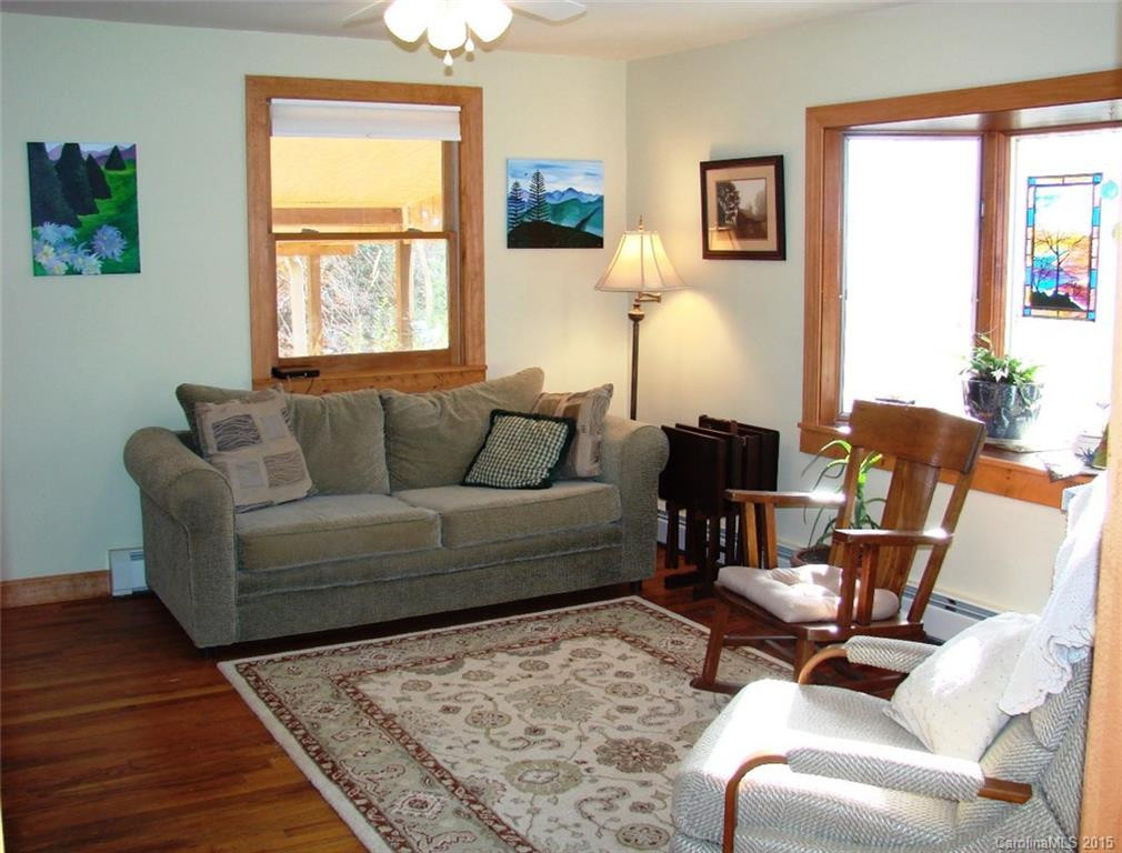 224 Valley Street - Photo 5