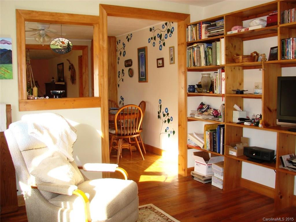 224 Valley Street - Photo 7