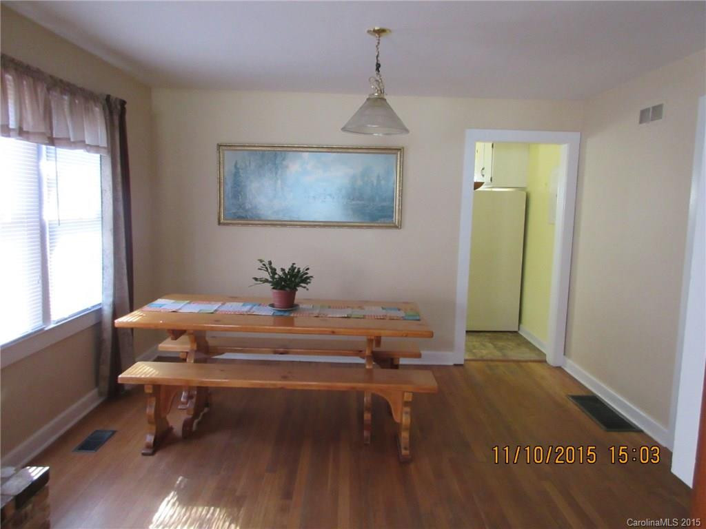 84 Varsity Street - Photo 2