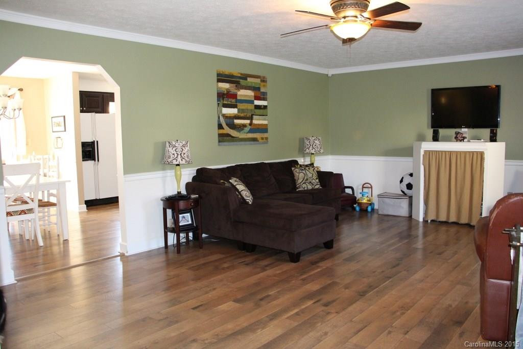 111 Forest Avenue - Photo 4