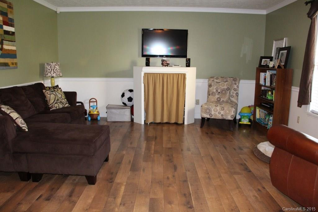 111 Forest Avenue - Photo 6