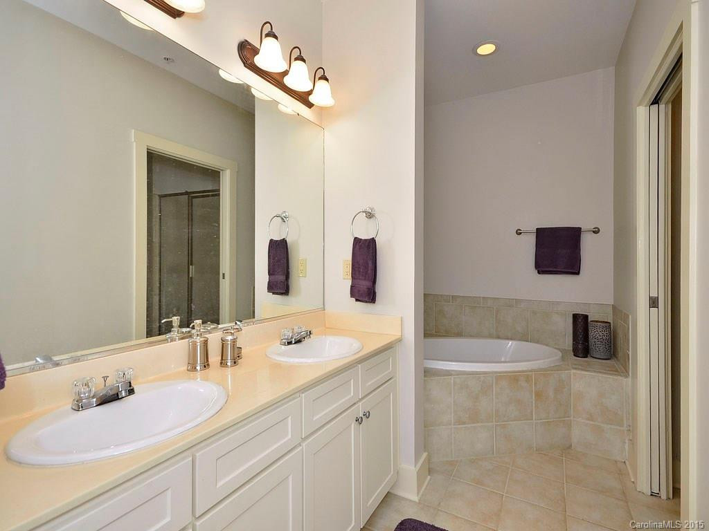 9 Kenilworth Knoll #209 - Photo 7