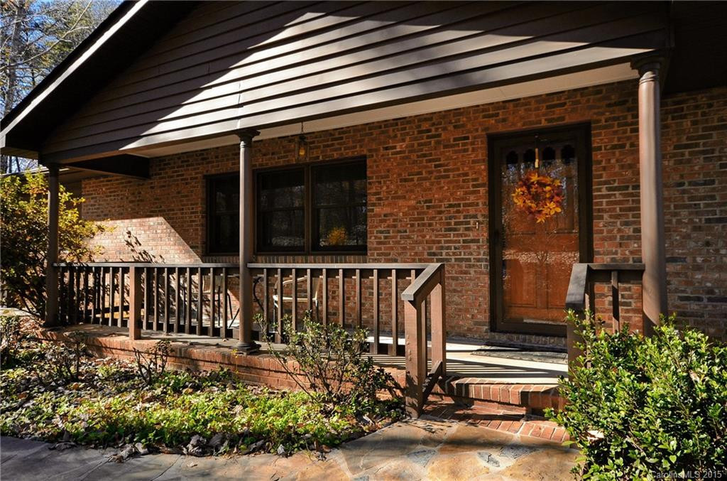201 Oakwood Lane - Photo 2