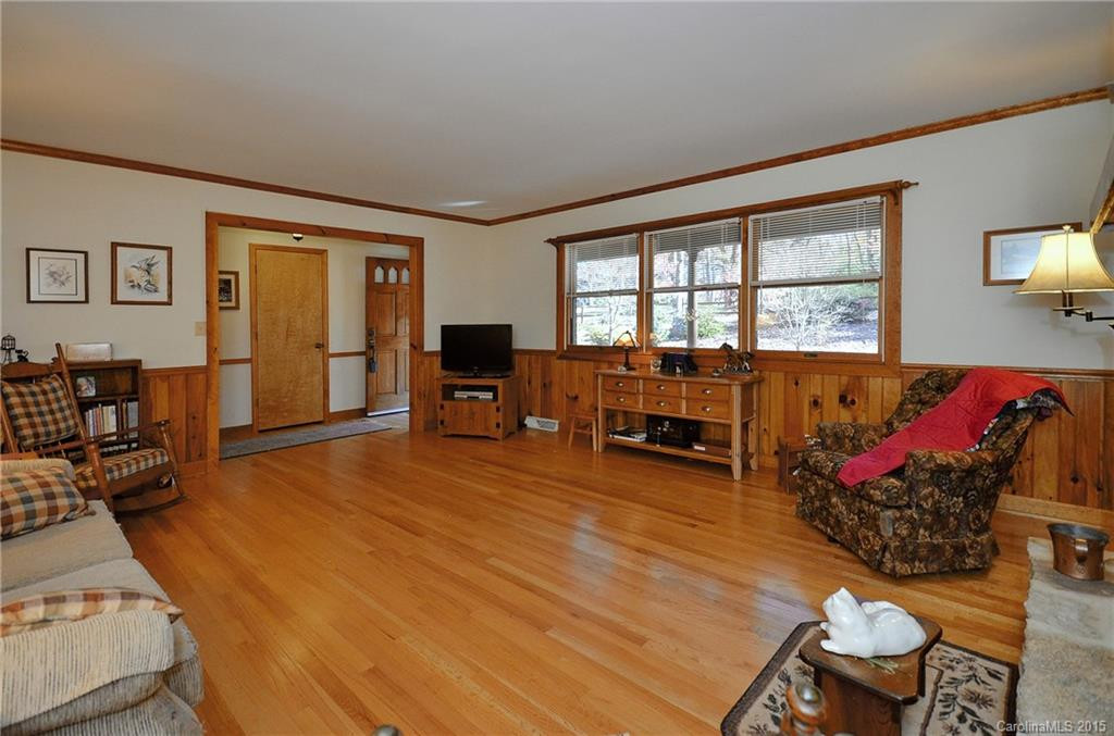201 Oakwood Lane - Photo 5